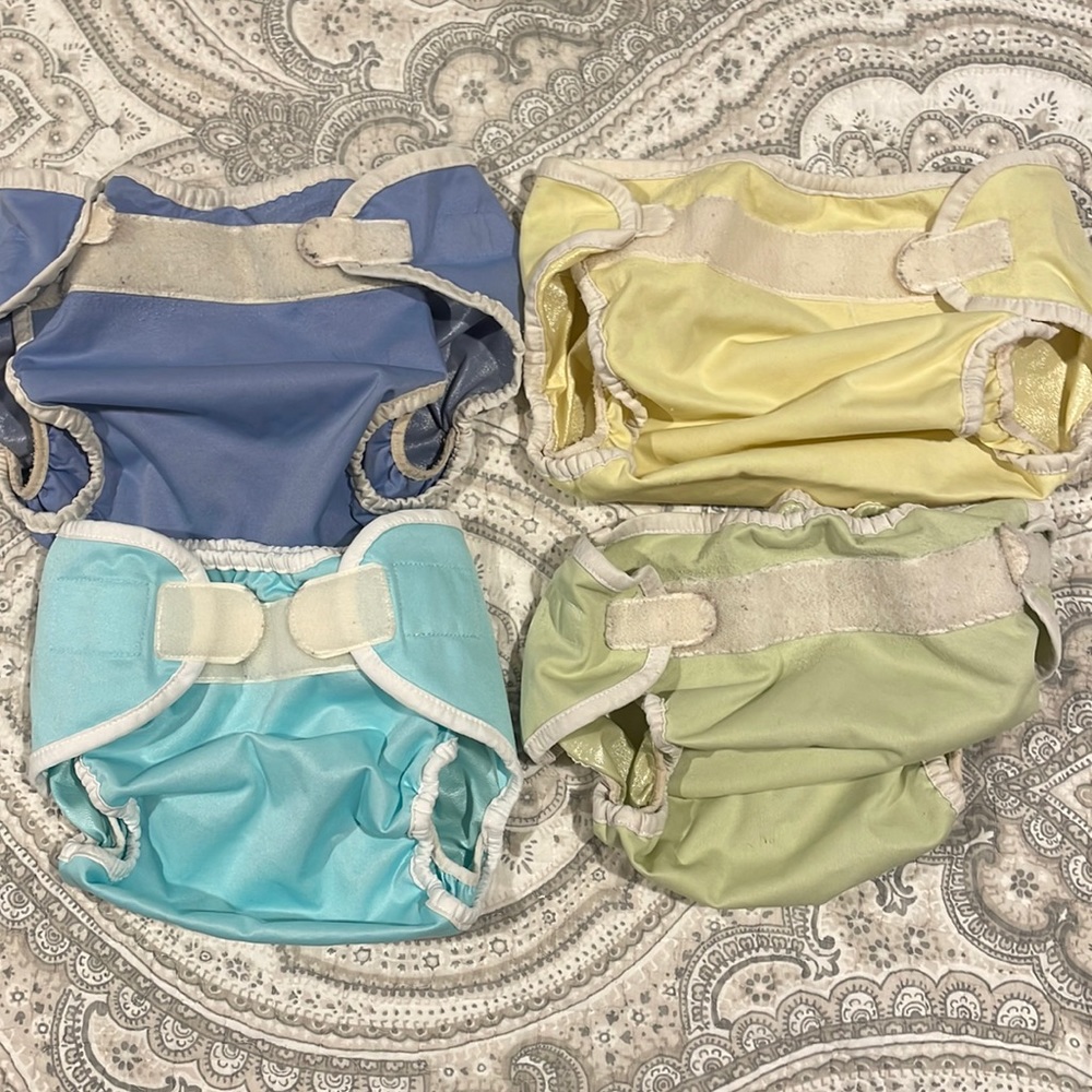 Bundle of 4 Thirsties Cloth Diapers Large